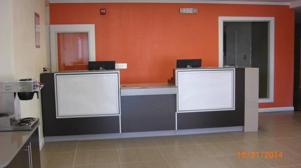 Days Inn By Wyndham Brawley Esterno foto